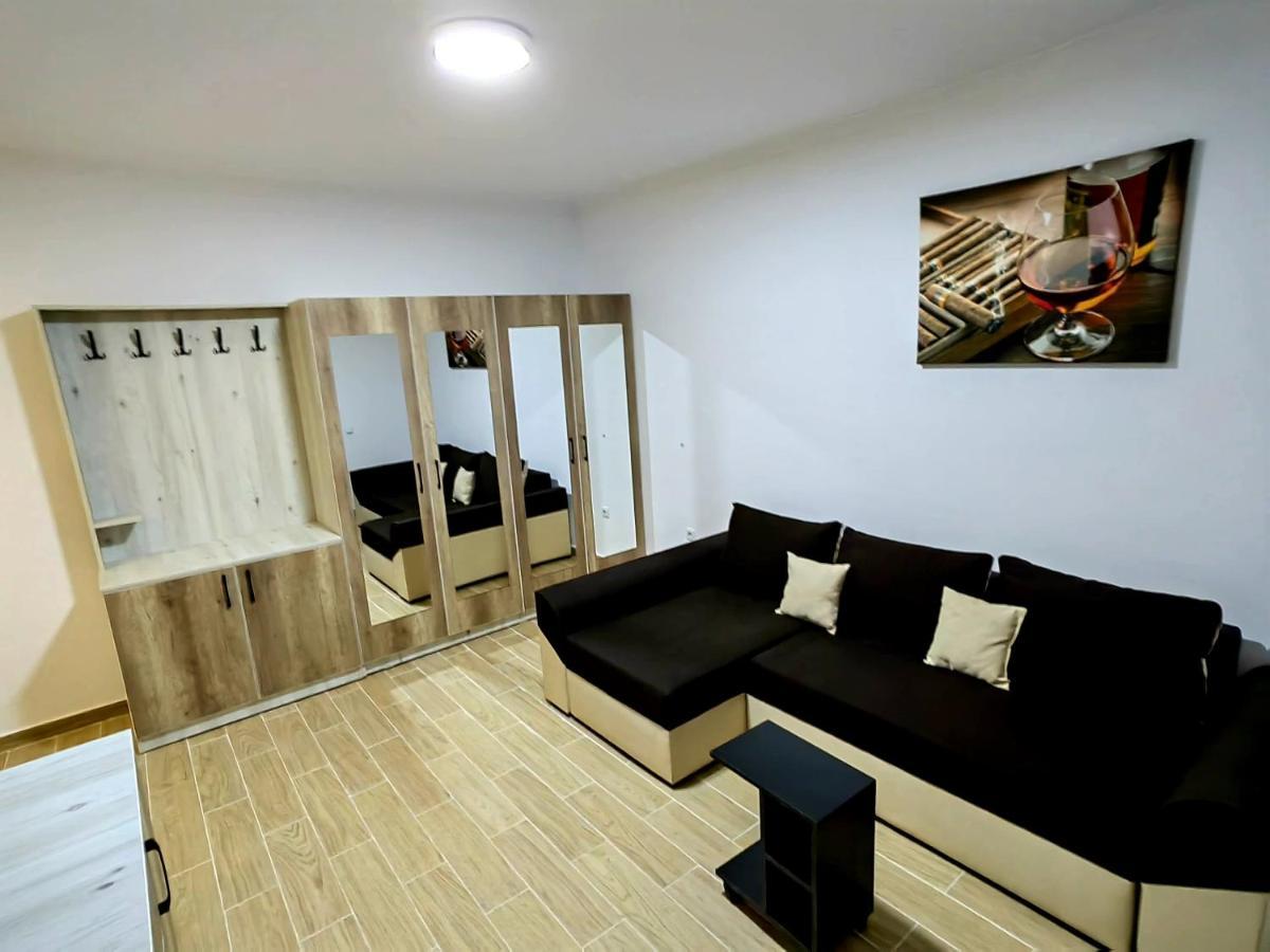 Militari Luxury Flat Lejlighed Roşu Eksteriør billede