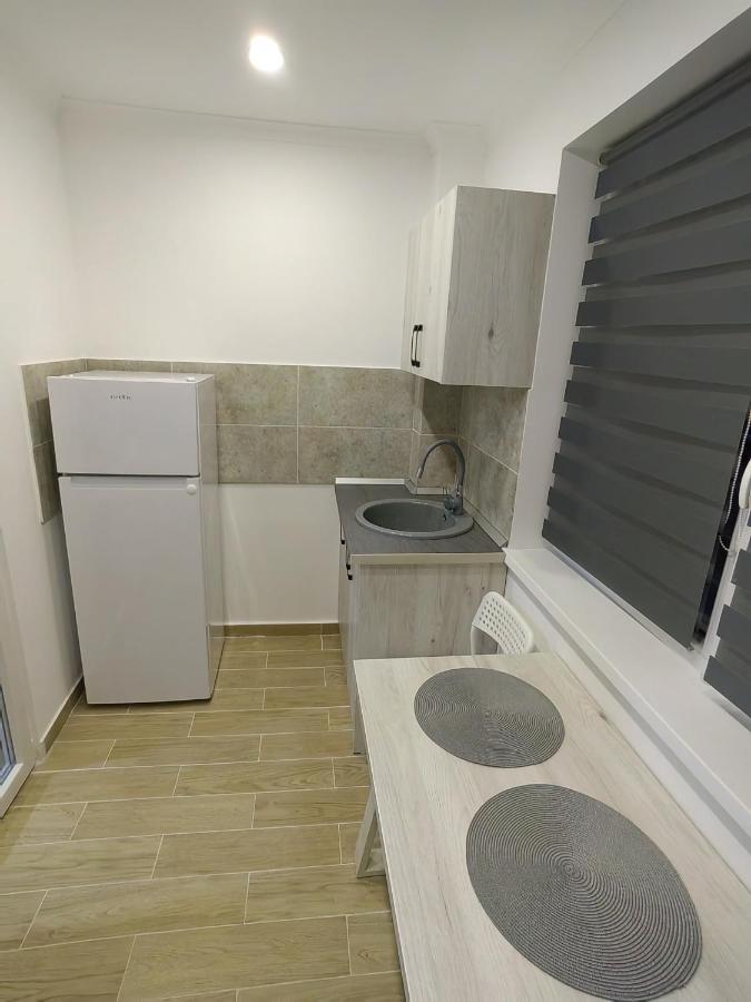Militari Luxury Flat Lejlighed Roşu Eksteriør billede