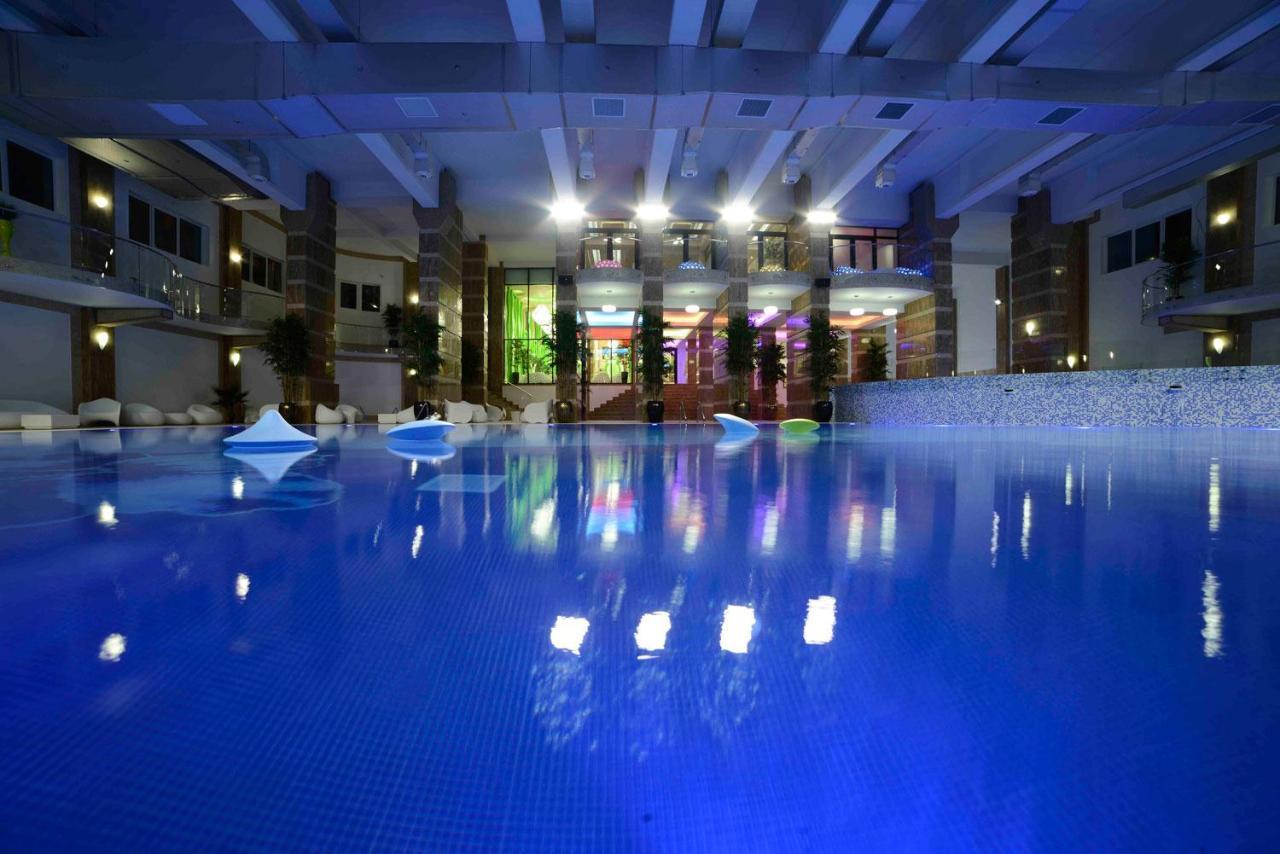 Militari Luxury Flat Lejlighed Roşu Eksteriør billede
